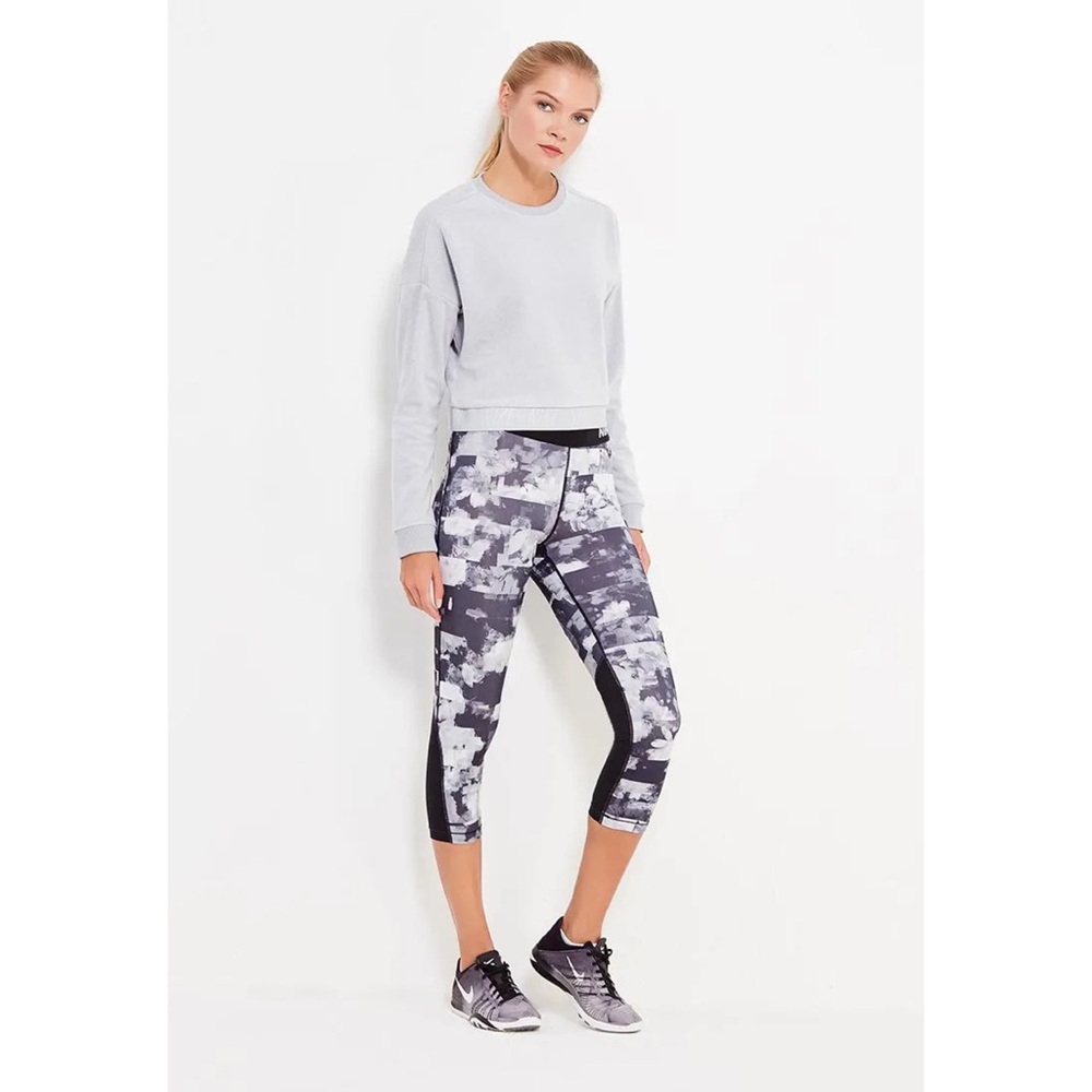 Nike Grey Cropped Thermal